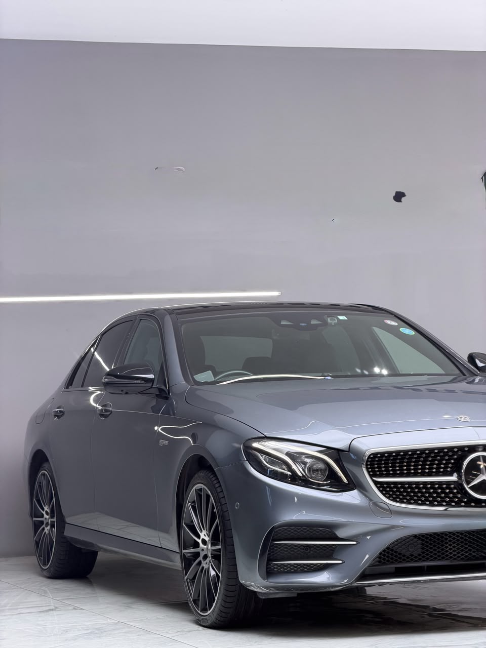 Mercedes-Benz E43 AMG receiving mechanical tuning and diagnostics